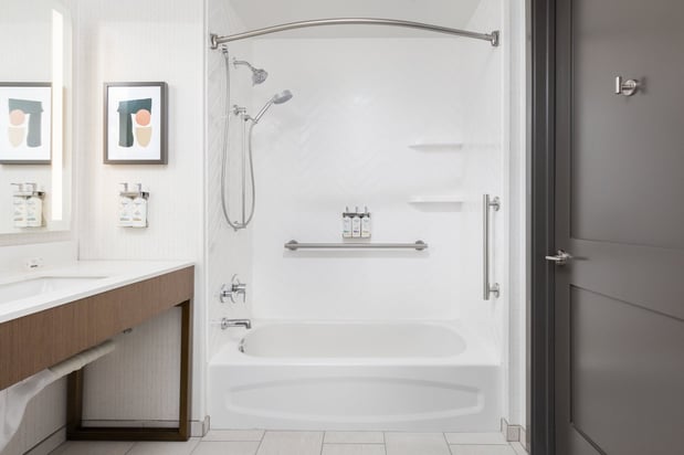 Images Holiday Inn & Suites Monterey Park - Los Angeles by IHG