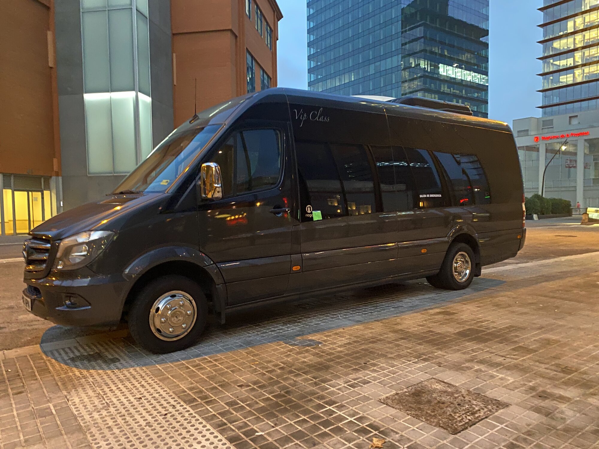 Images Fleet and Goo Minibus