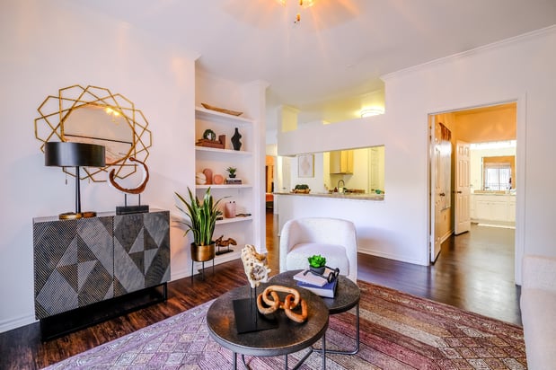 Images San Marin Apartments