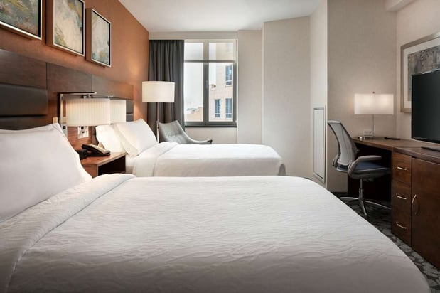 Images Hilton Garden Inn Long Island City New York
