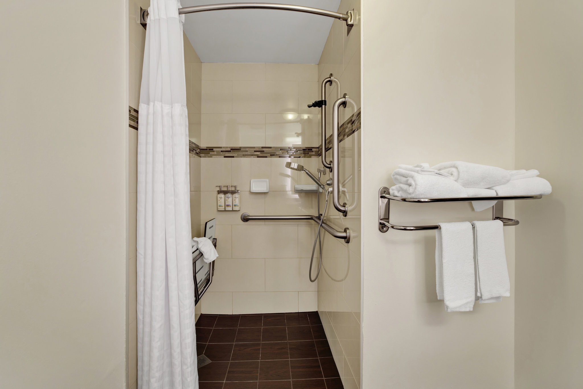 Holiday Inn Express & Suites Carpinteria by IHG Image