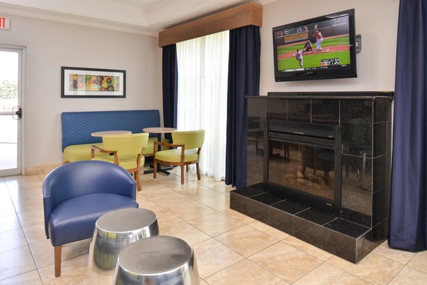 Images Holiday Inn Express & Suites San Antonio South by IHG