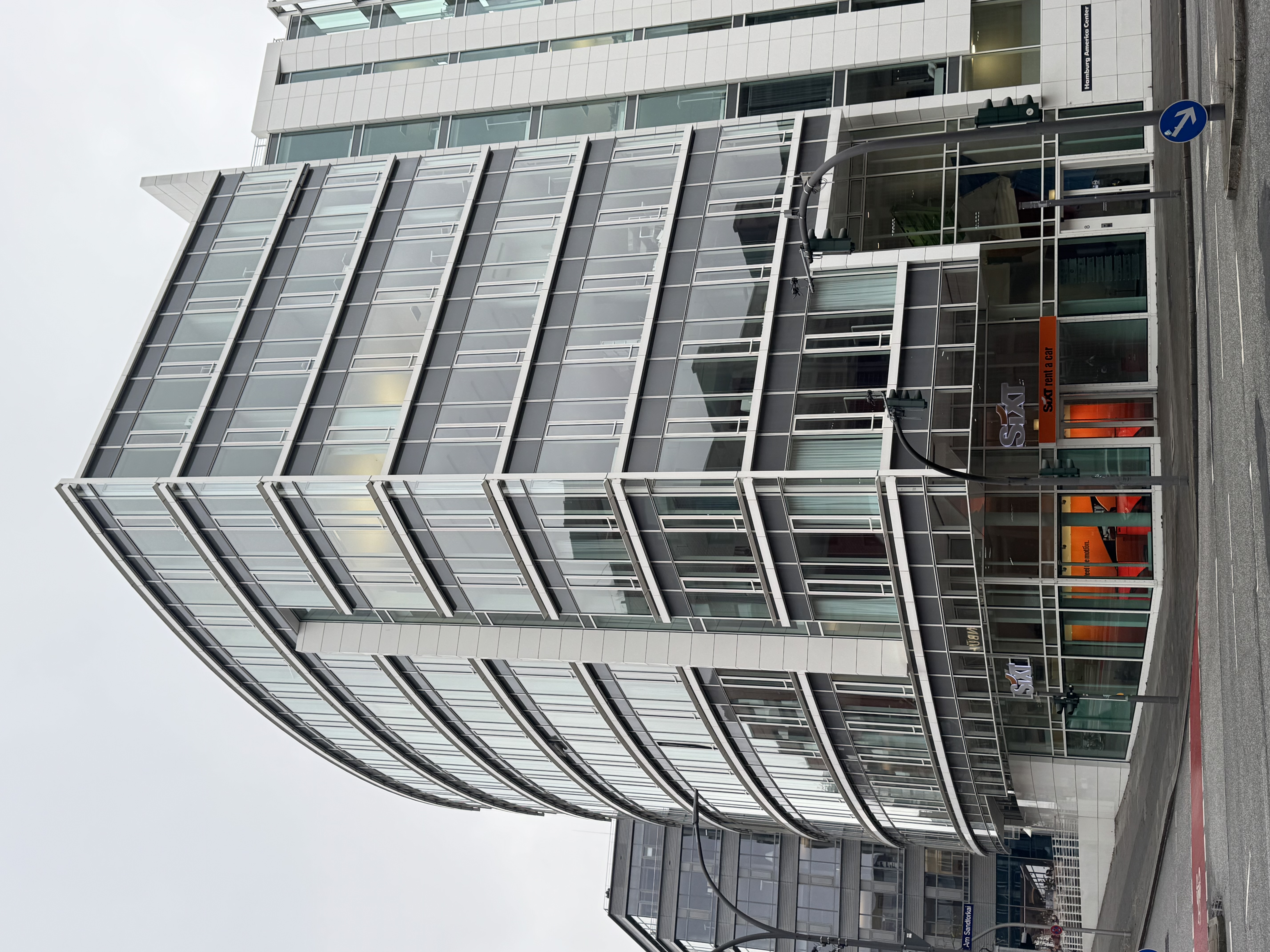 SIXT Autovermietung Hamburg Hafencity, Am Sandtorkai 48 in Hamburg