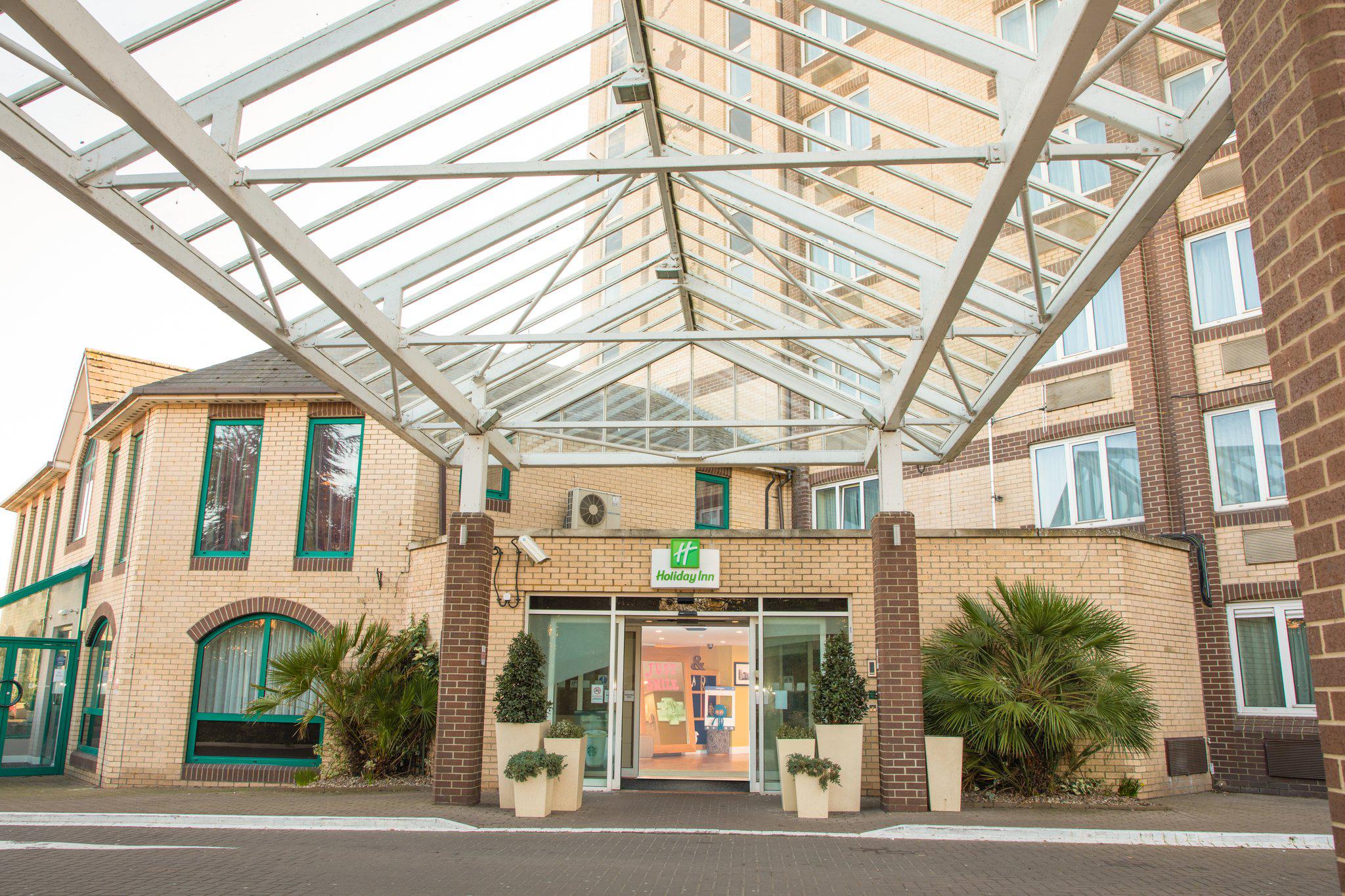 Holiday Inn Slough - Windsor, an IHG Hotel Slough 03333 209351