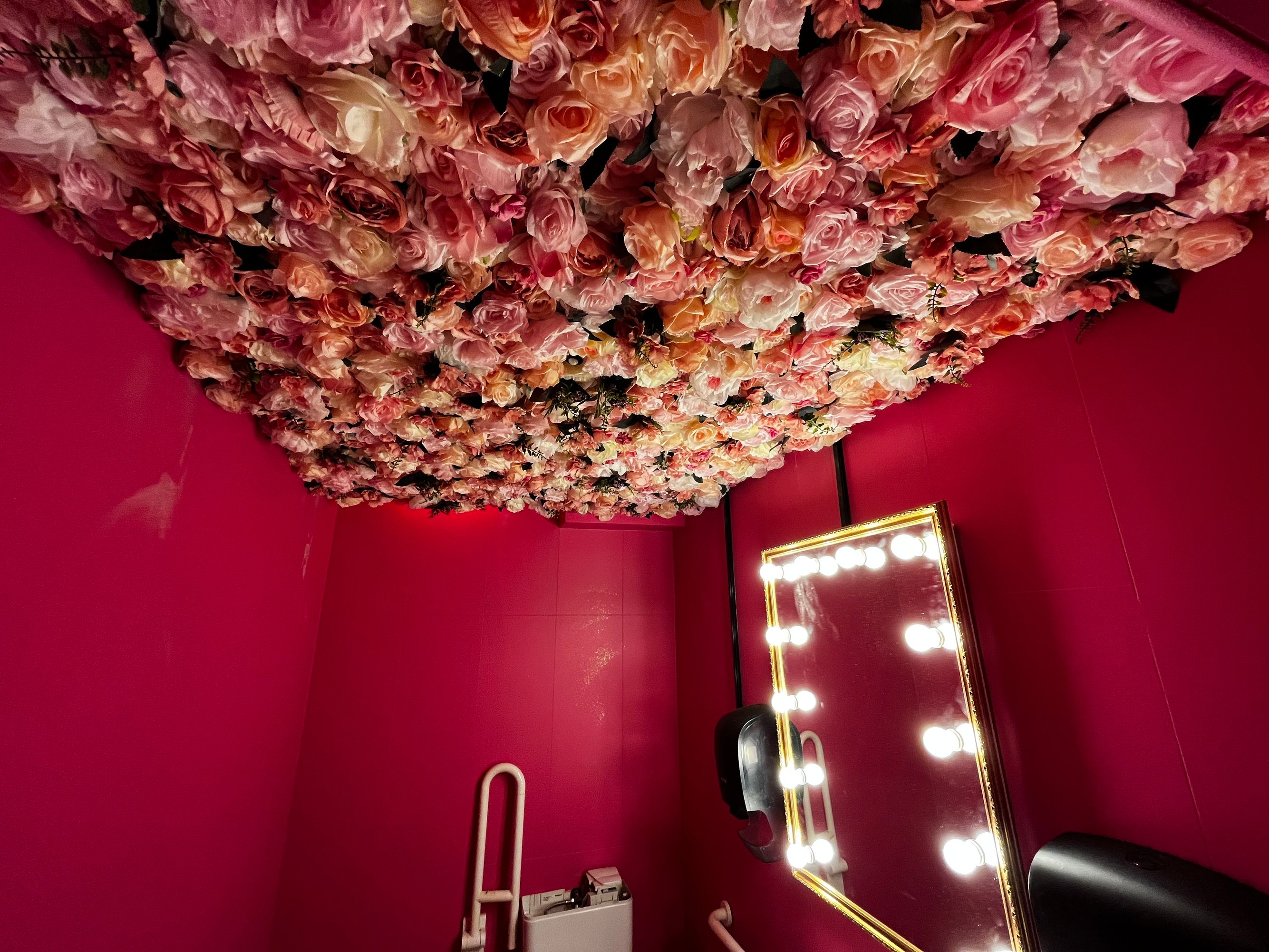 Luca Benedetto AG, Glatttalstrasse 71 in Zürich