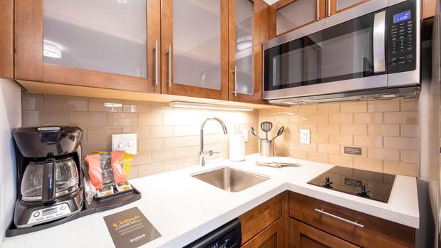 Images Staybridge Suites Naples - Marco Island by IHG