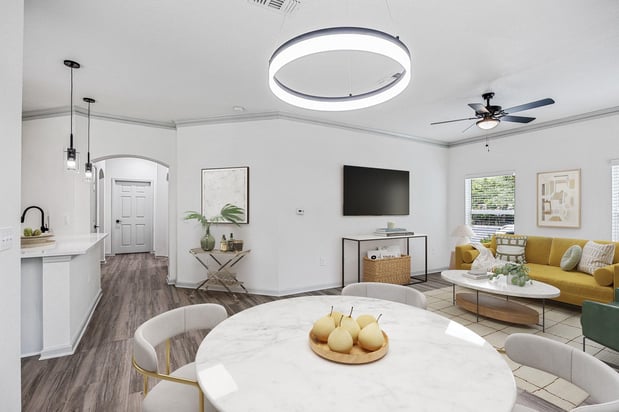 Images Halston World Gateway Apartment Homes
