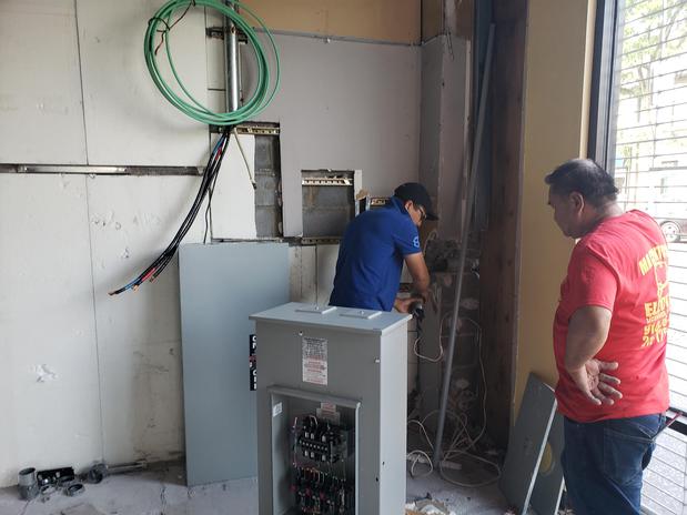 Images Macintosh Electric Corp.