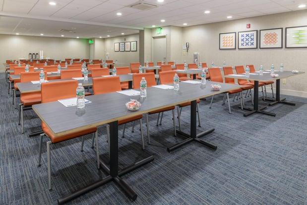 Images Holiday Inn Express Southington by IHG