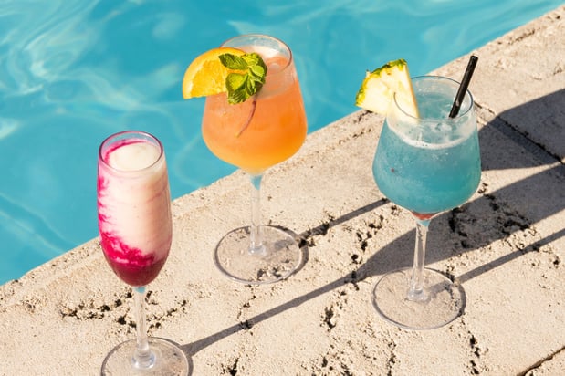 Images Kimpton Surfcomber Hotel by IHG