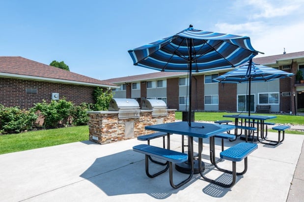 Images Creek Hill Apartment Homes