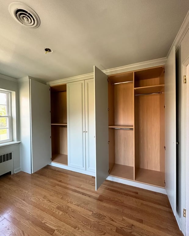 Images Legacy Wardrobes and Closets