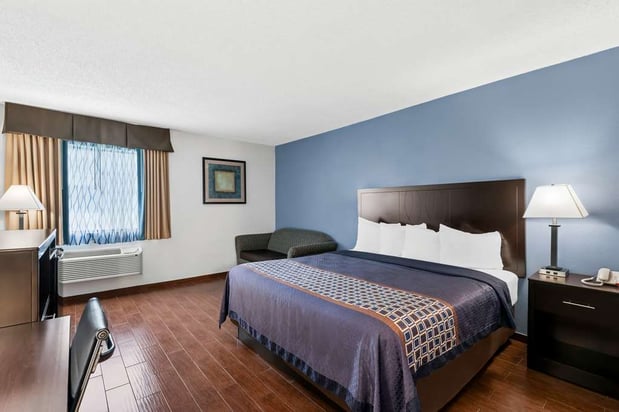 Images SureStay Plus by Best Western Lubbock Medical Center