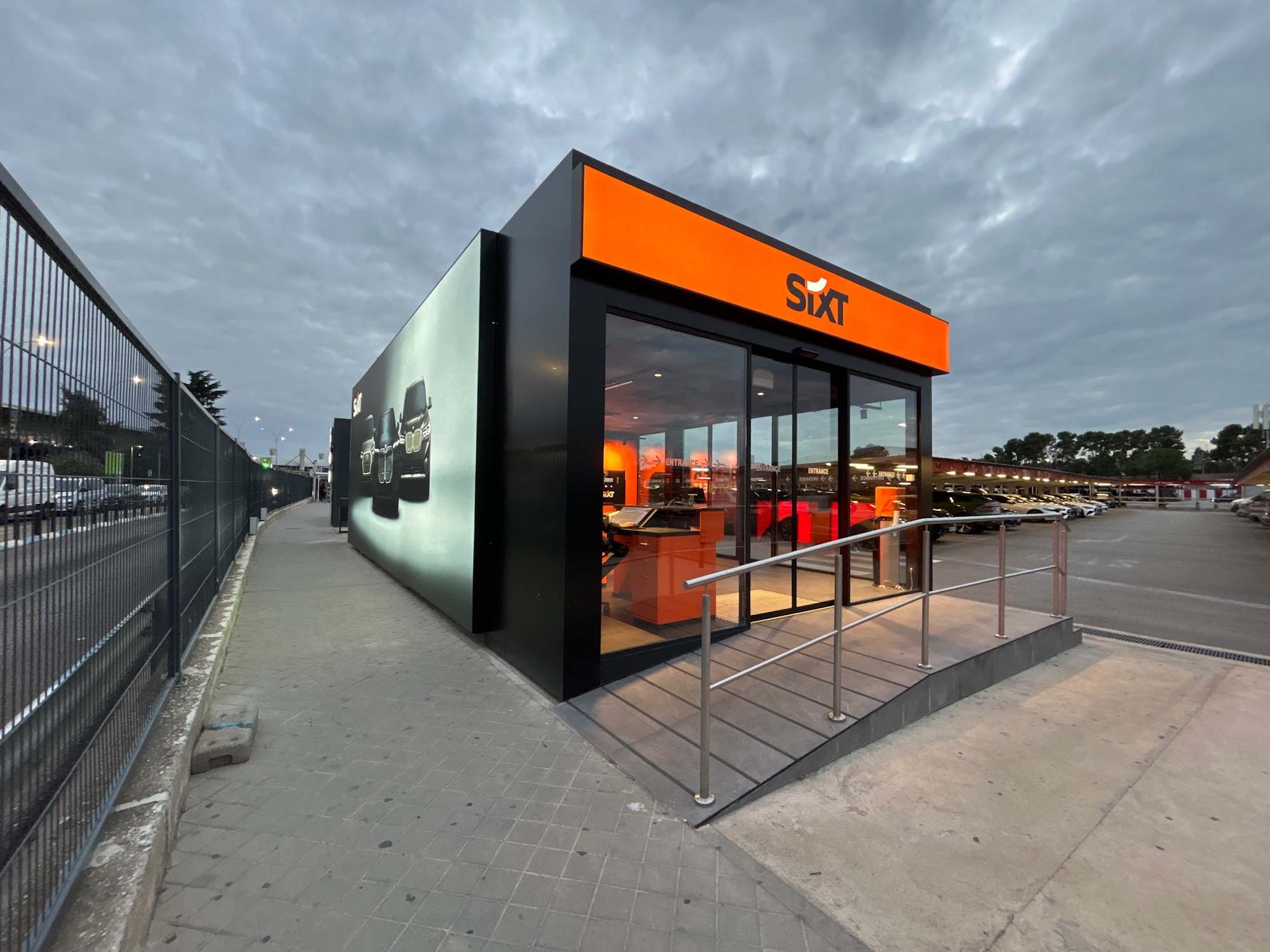 SIXT Alquiler de Coches - Madrid-Barajas - Aeropuerto Adolfo Su&aacute;rez - T 1 (MAD) 6