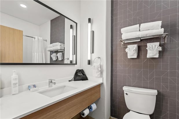 Images Spark by Hilton Houston Hobby Airport