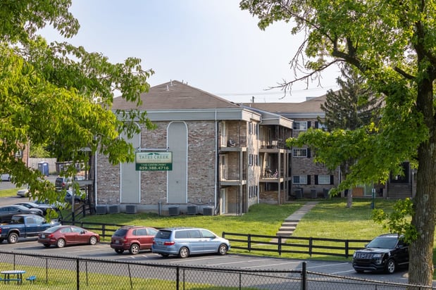 Images Tates Creek Crossings