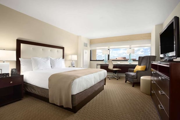 Images Hilton Miami Airport Blue Lagoon