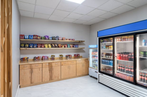 Images Holiday Inn Express & Suites Pratt by IHG