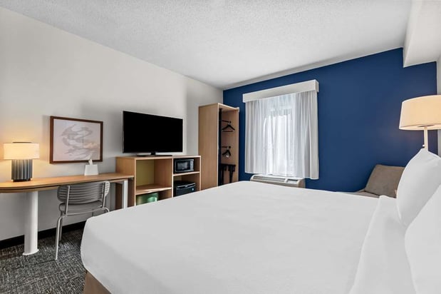 Images Spark by Hilton Hershey Near the Park
