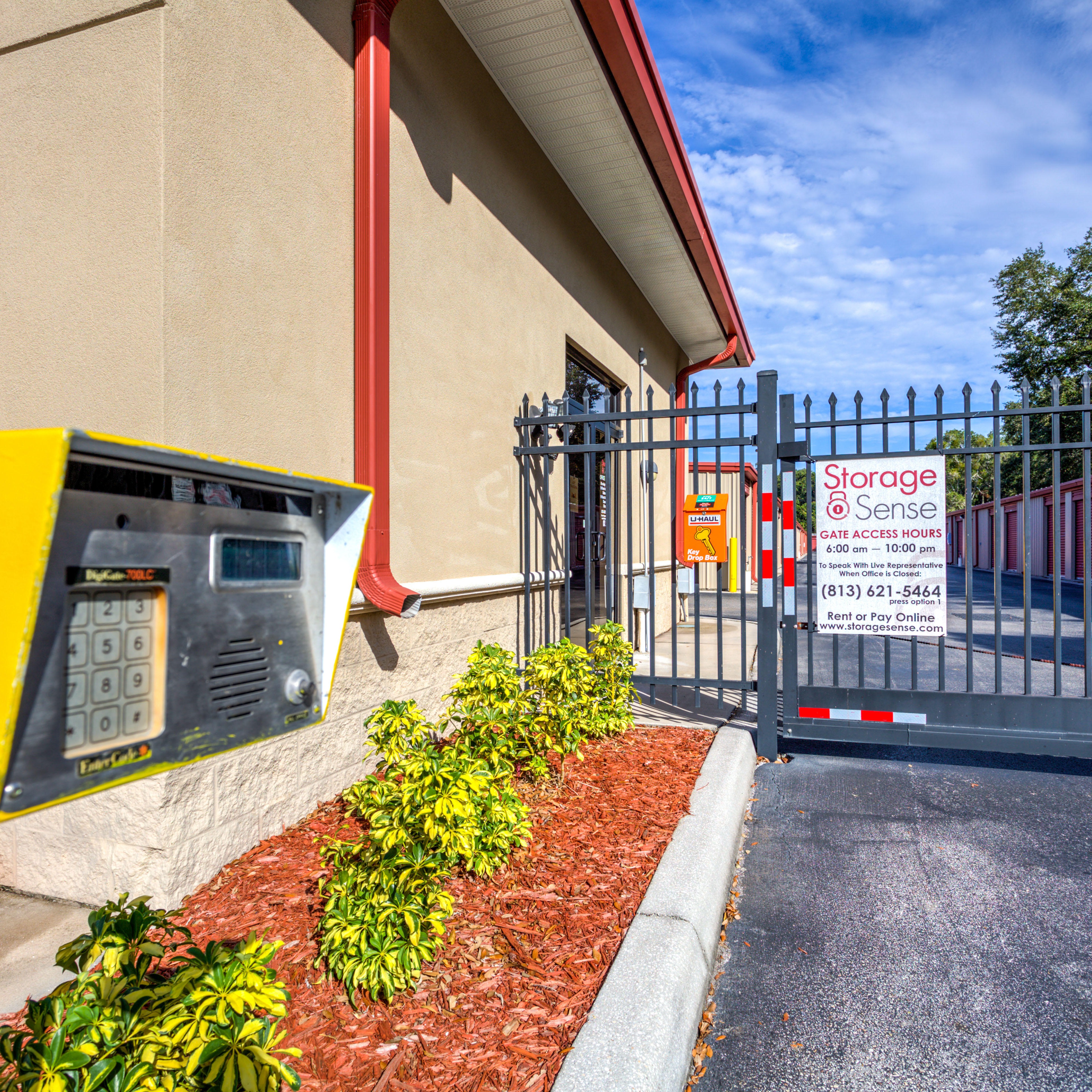 SS - Tampa - Gated Entrance