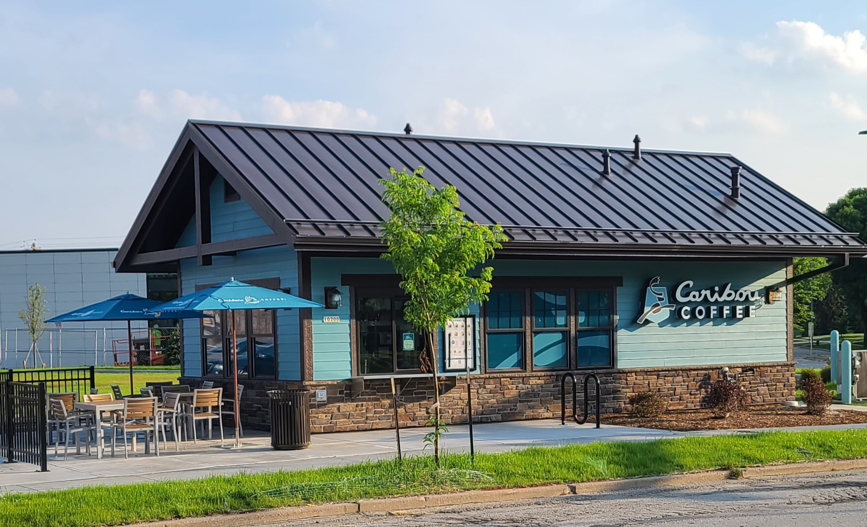 Storefront of the Caribou Coffee at 10200 W National Ave in West Allis