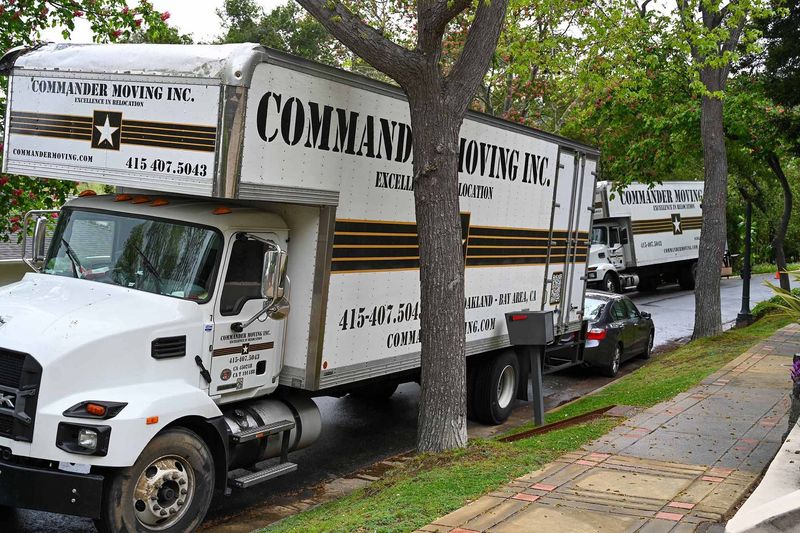 Images Commander Moving Inc.
