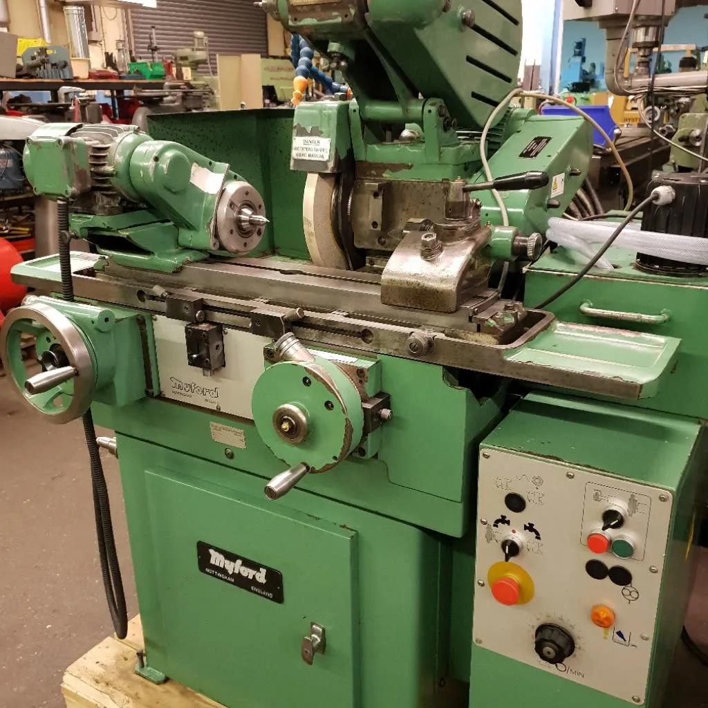 Images B W Machine Tools