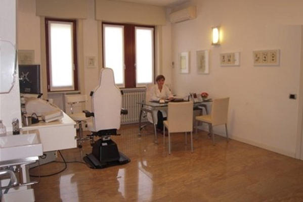 Images D'Este Dott.ssa Anna Maria -  Otorinolaringoiatra