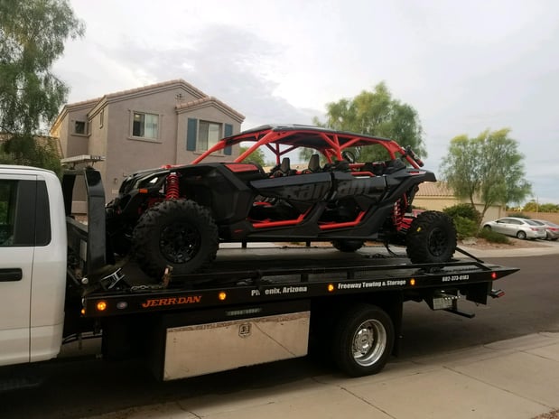 Images Freeway Towing & Storage