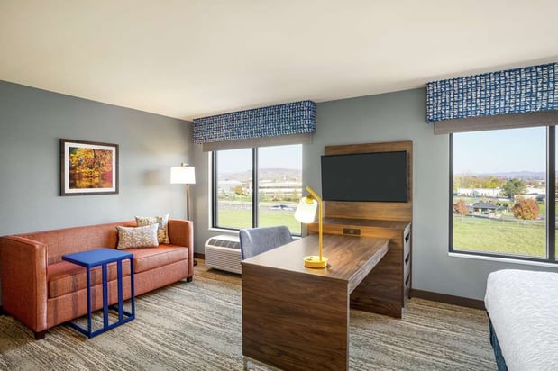 Images Hampton Inn & Suites Olean