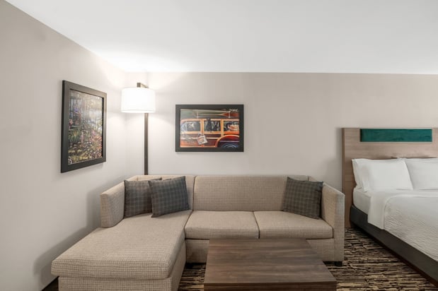 Images Holiday Inn Express & Suites Hayward by IHG