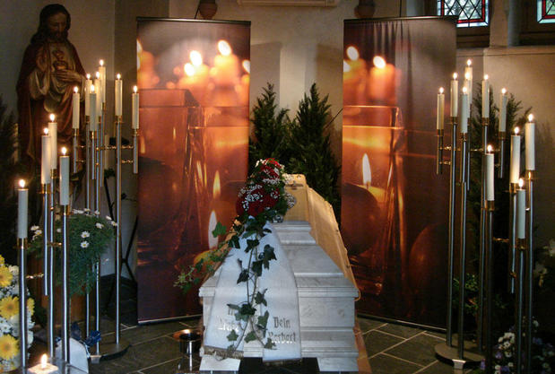 Bild 3 Göbel Bestattungen in Netphen