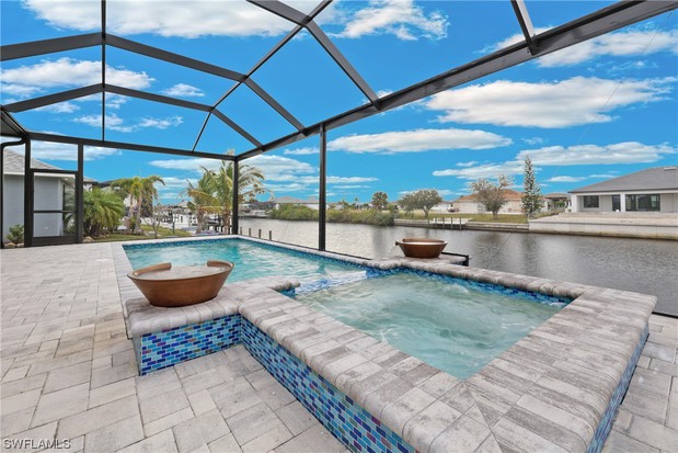 Images Cynthia (Cindy) Brown Cape Coral Realtor