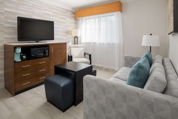 Images Best Western Plus All Suites Inn