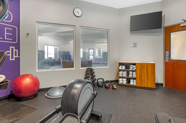 Images Holiday Inn Express & Suites Astoria by IHG