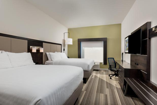 Images Holiday Inn Express & Suites Lakeland South, an IHG Hotel
