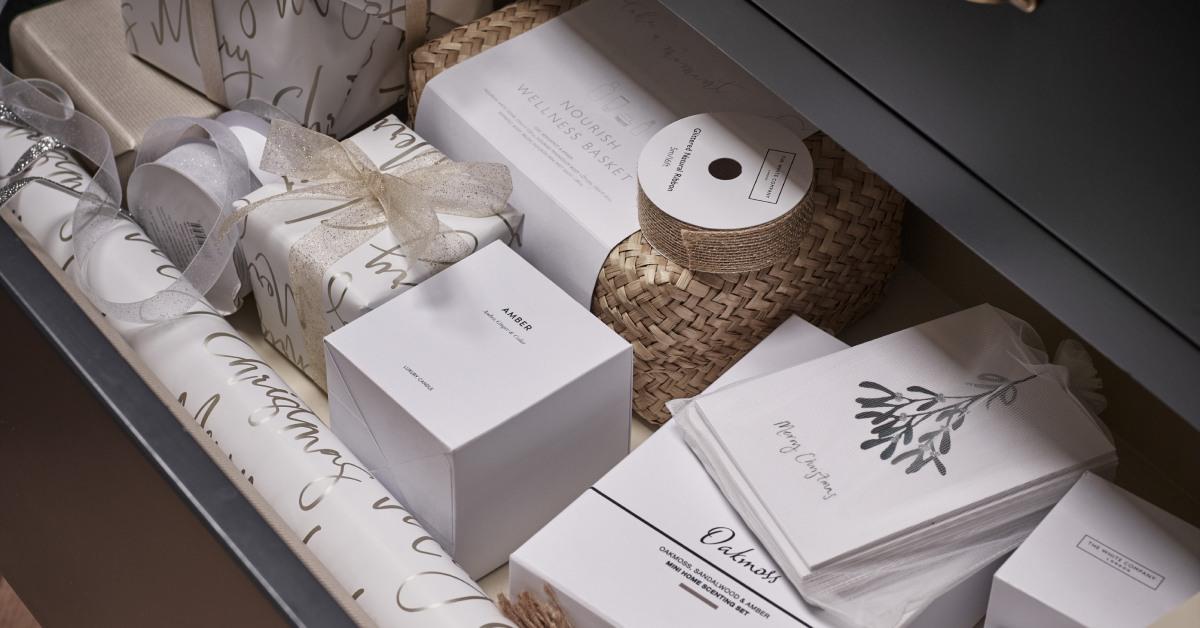 The White Company Ringwood 01425 200407