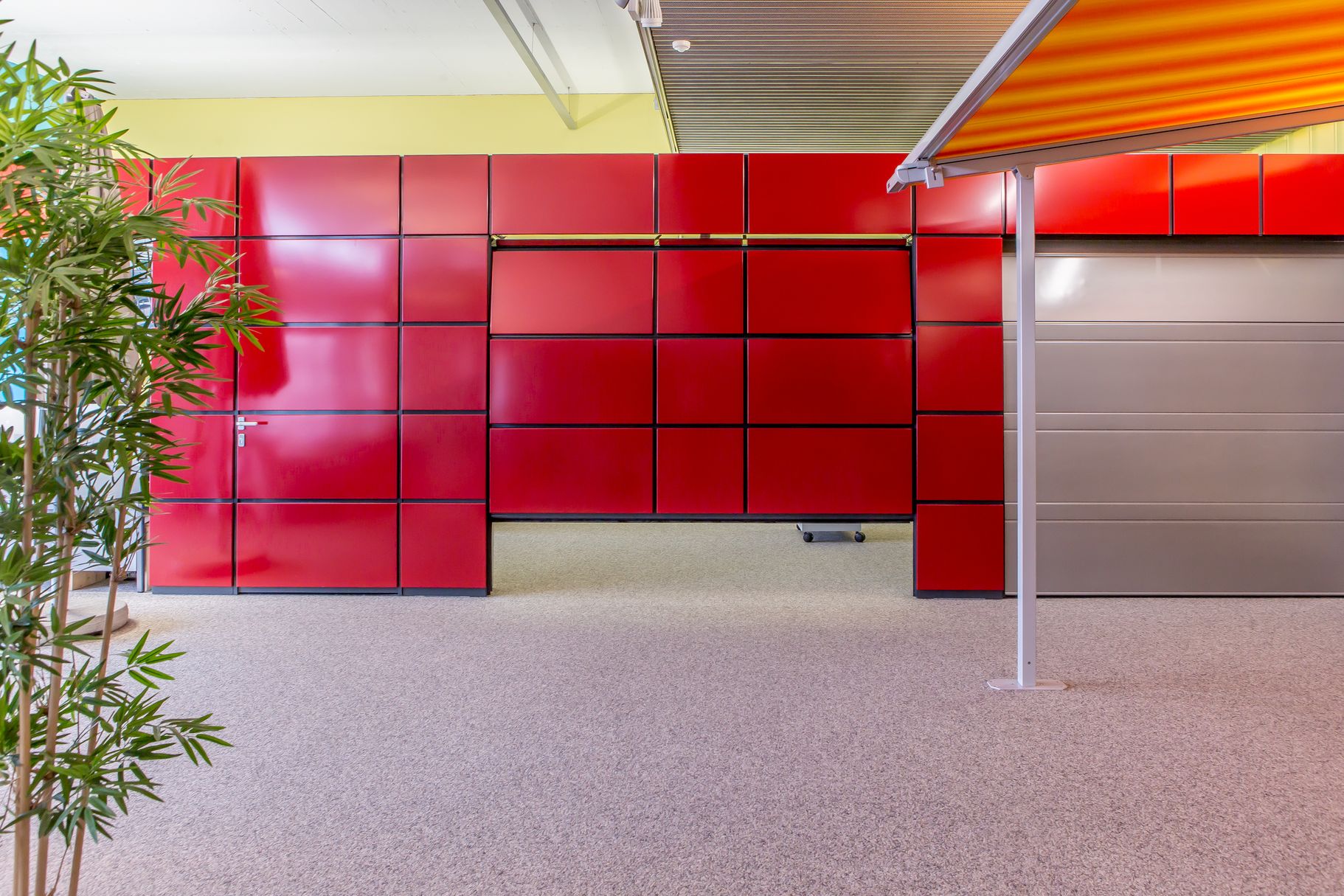 Bilder Steiner-Storen-Tore-Türen-Fenster AG