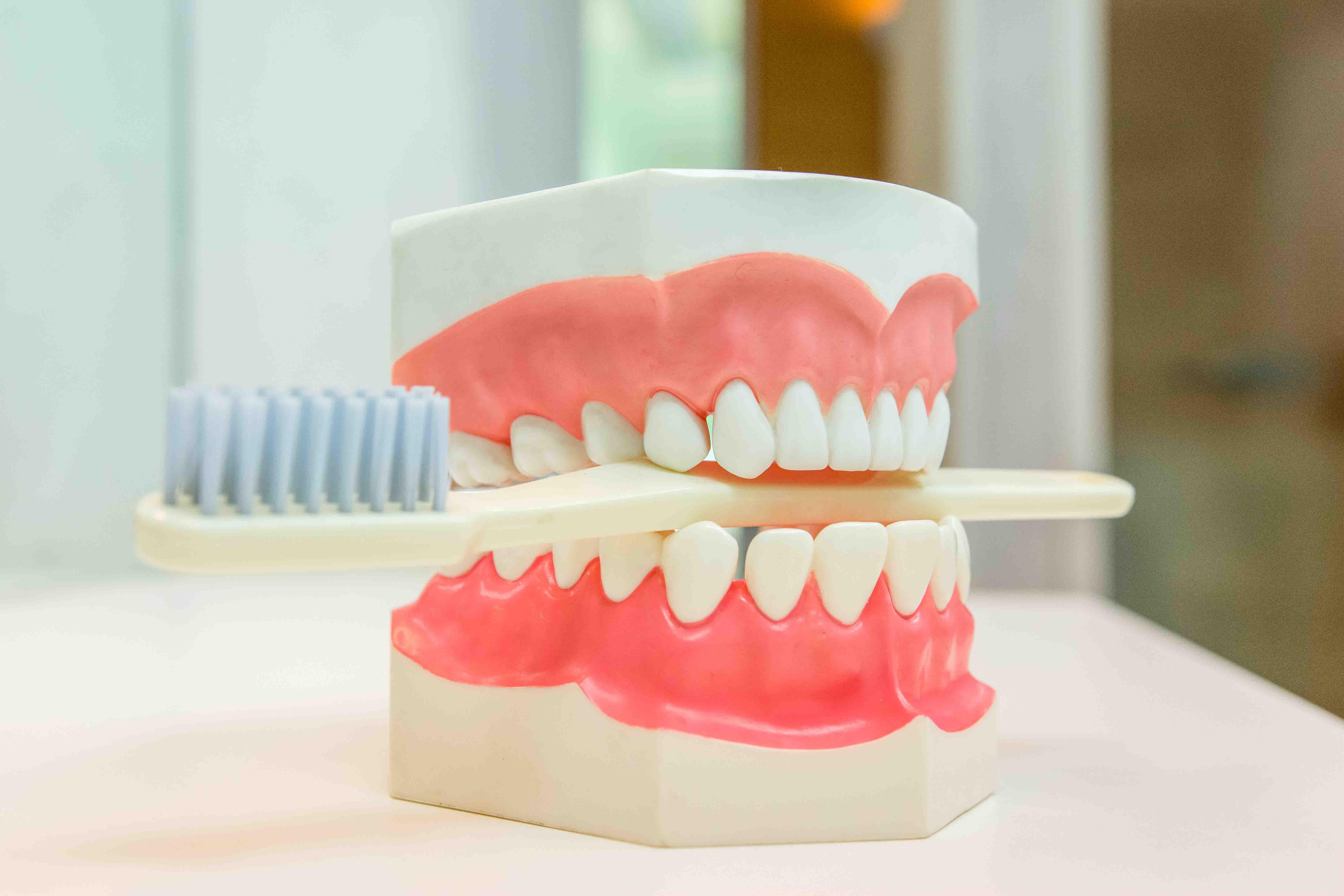 Bilder Zahnarztpraxis Egbert Kunert Köln | Ihr Zahnarzt in Köln