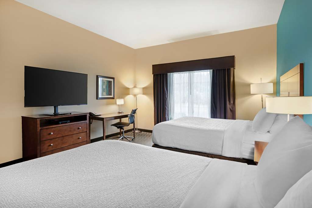 2 Queen Bed Room
