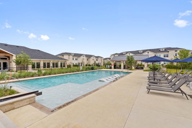 Images Camden Leander Apartments