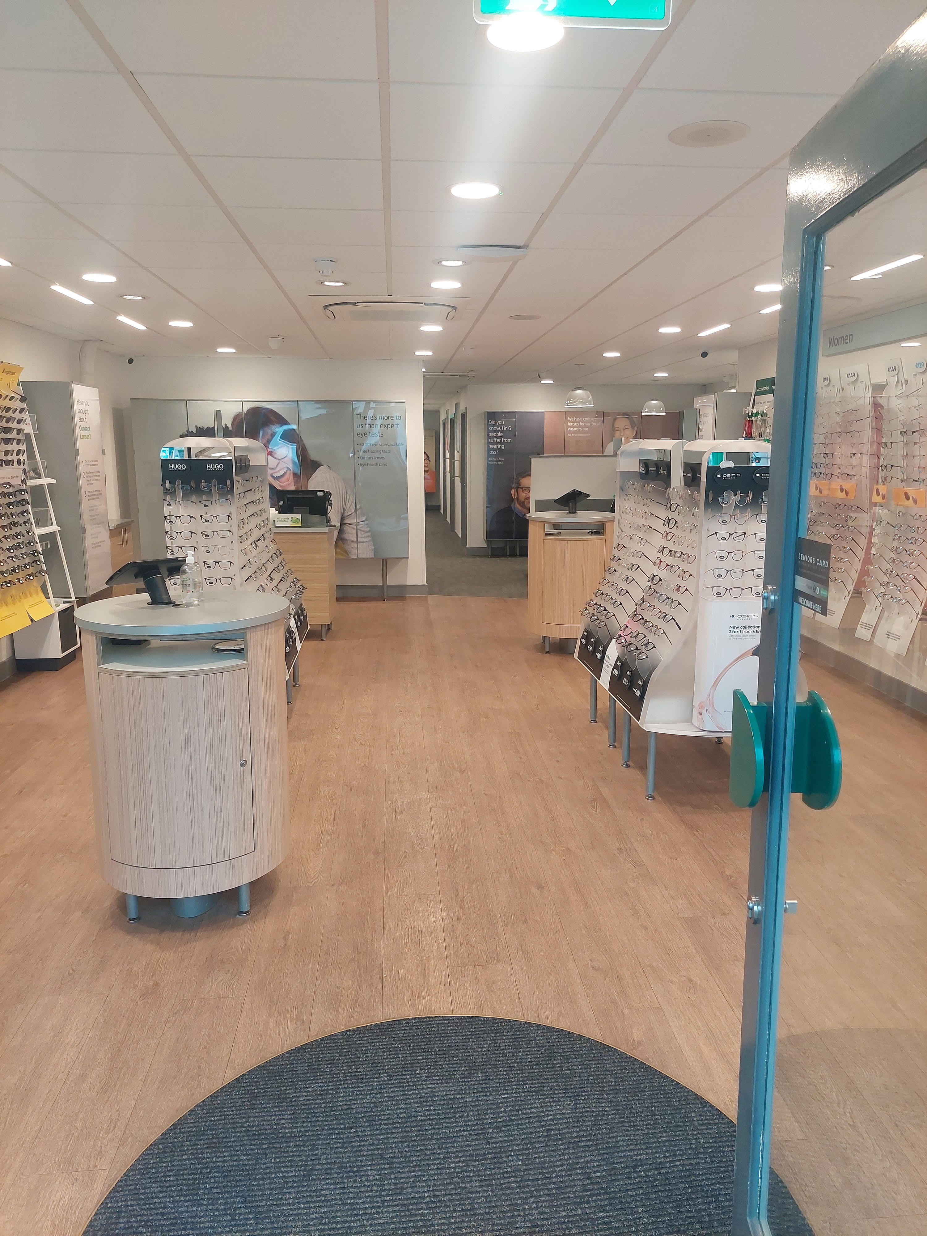 Specsavers Opticians and Audiologists - Tullamore 3