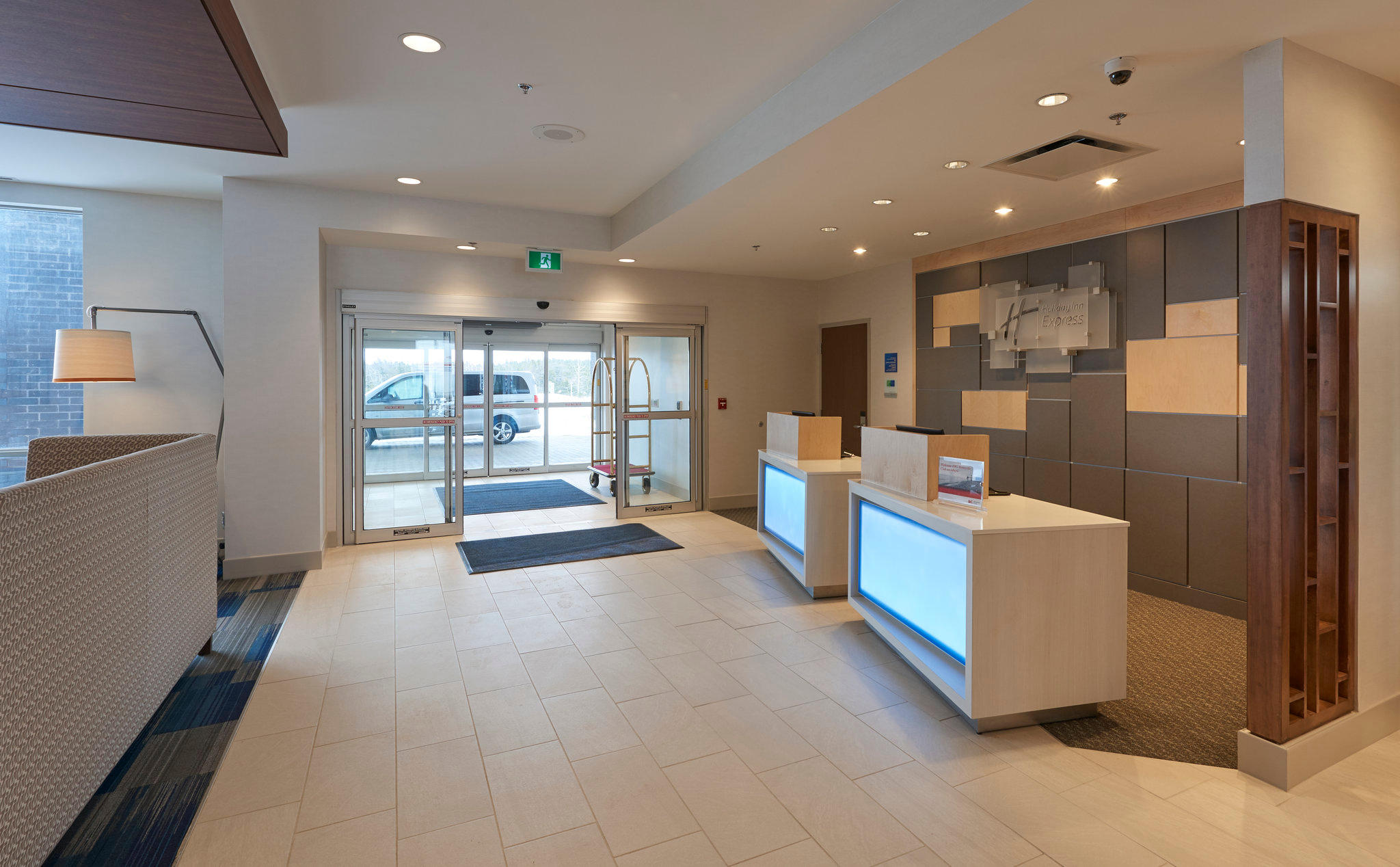 Images Holiday Inn Express & Suites St John's Airport, an IHG Hotel