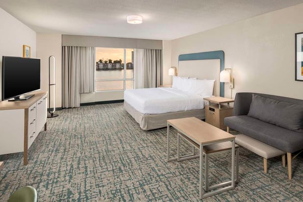 Images Homewood Suites by Hilton Miami-Airport/Blue Lagoon