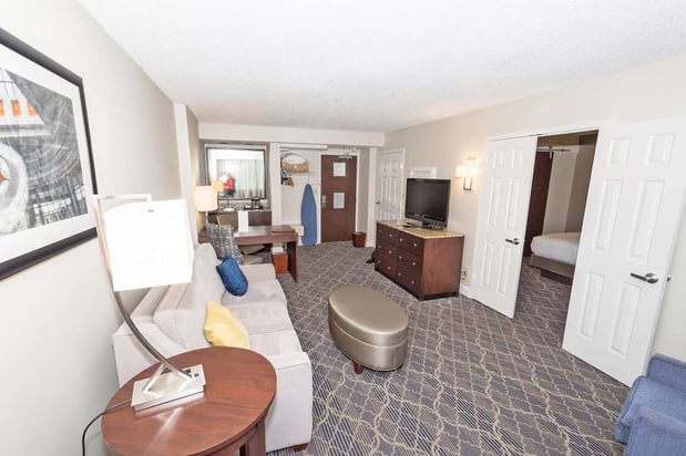 Images DoubleTree Suites by Hilton at The Battery Atlanta