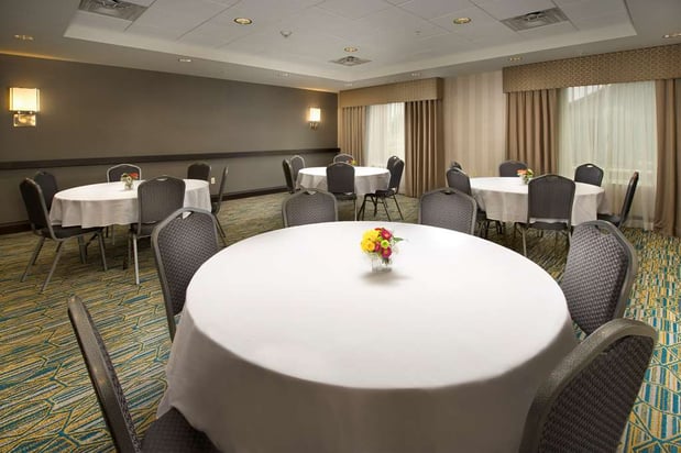 Images Hampton Inn & Suites Syracuse/Carrier Circle