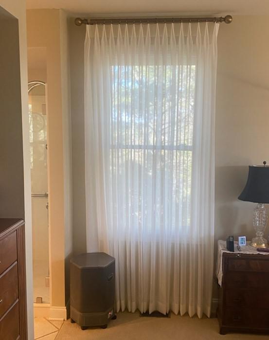 Our custom-made Sheer Shades are known for their best-in-class quality and superior designs. Clean,  Budget Blinds of Knoxville & Maryville Knoxville (865)588-3377