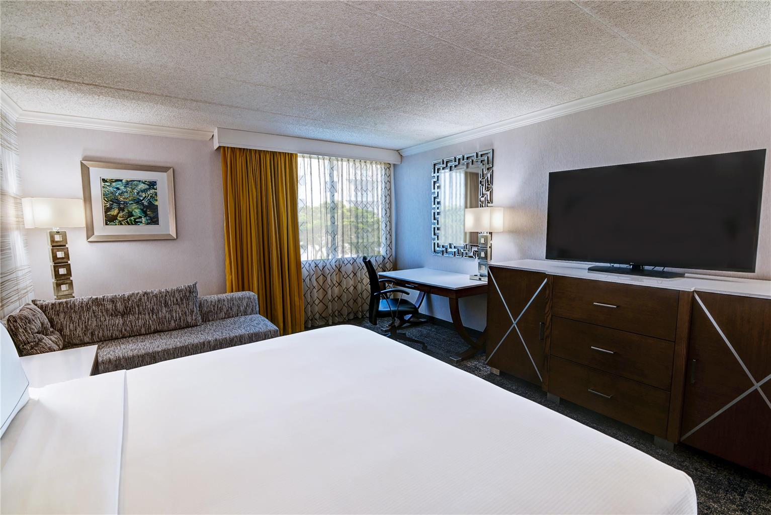 Guest room