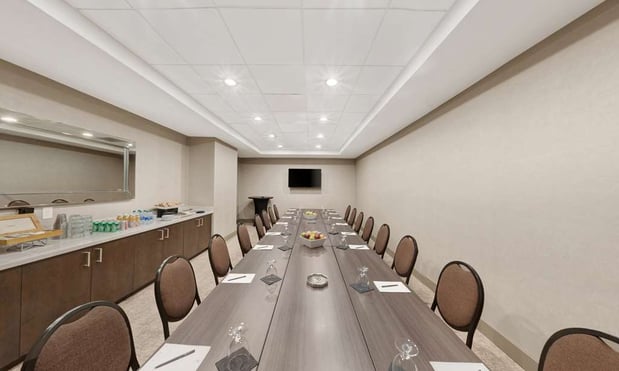Images Embassy Suites by Hilton Milwaukee Brookfield