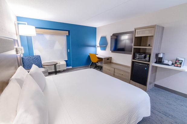 Images Holiday Inn Express Neptune by IHG